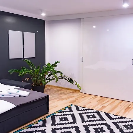 No. 2a By Apart Service Apartment