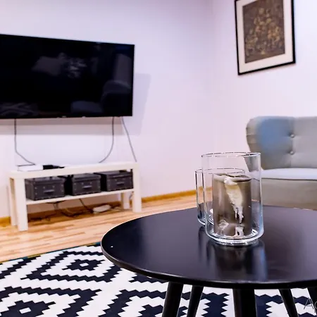No. 2a By Apart Service Apartment Krakow
