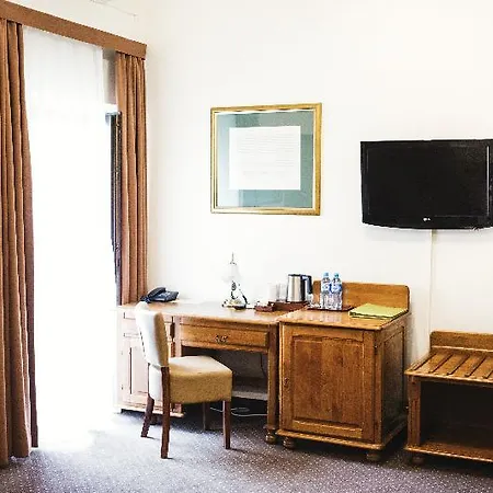 Eden Hotel