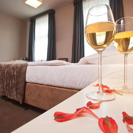 Hotel Unicus Old Town - Destigo