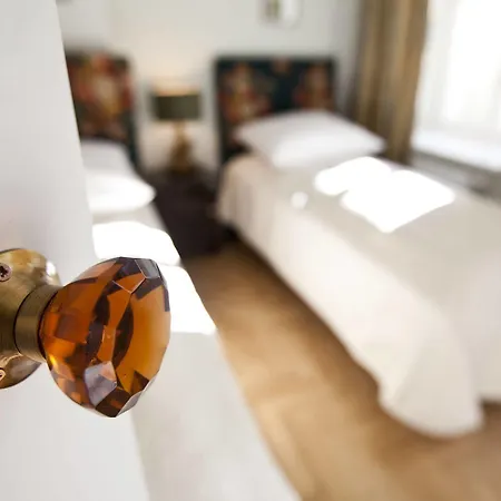 Aparthotel Crystal Chez Helena