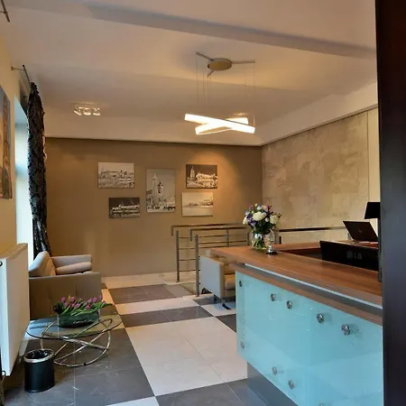 Hotel Miodowa 3*