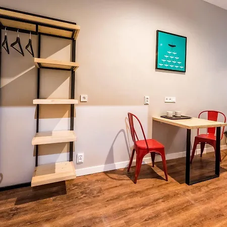 Flamingo Premium Hostel *