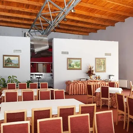 Polin*** Hotel