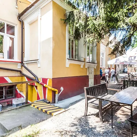 Hostel Good Bye Lenin Pub & Garden