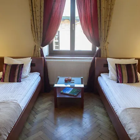 Tango House Bed & Breakfast 3*