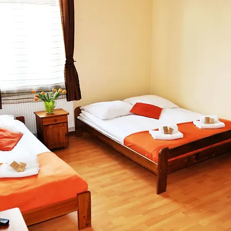 Aparthotel Station 2*