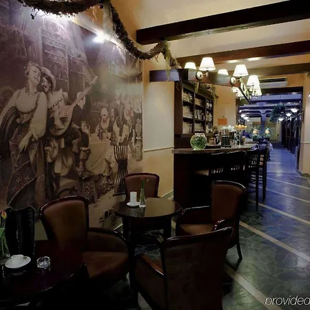 Hotel Floryan Old Town 3*