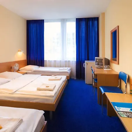 Dom Turystyczny Indigo - Pracowniczy Hostel *