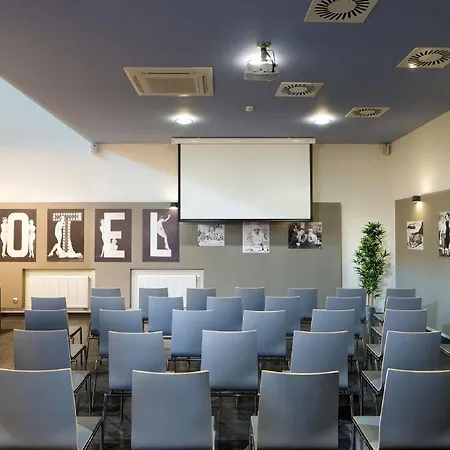 Automobil Hotel Krakow