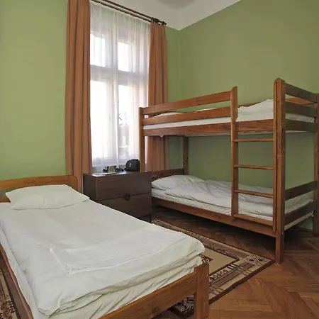 Enigma Hostal *
