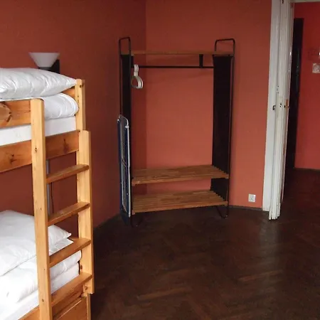 Hostel Old Walls