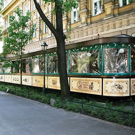 Royal Hotel