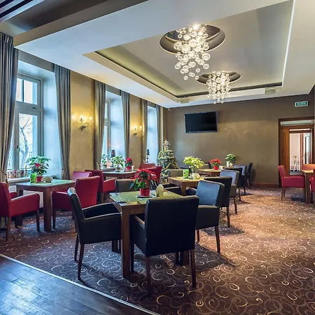 Royal Hotel 3*