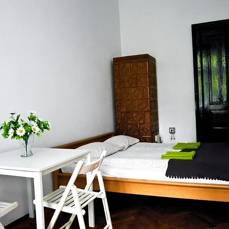 Apartment Pijarska 3 *