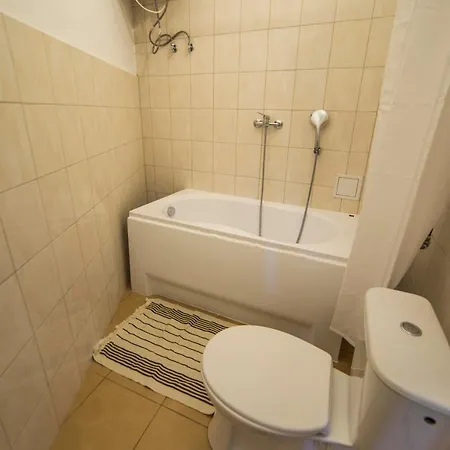 Apartment Pijarska 3 *