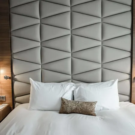 Doubletree By Hilton & Convention Center Hotel 4*