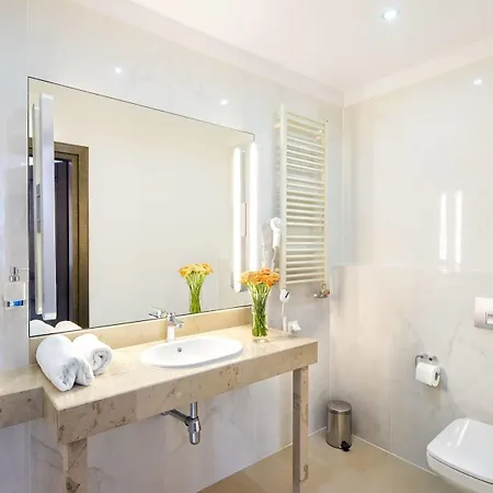 Residence Szary 3*