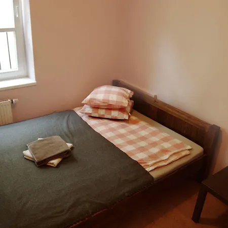 Hostel Heynow Rooms, And In Center