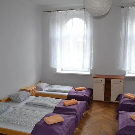 Al Fresco Hostel *