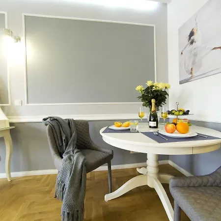 Meyo At Main Square Apartment *