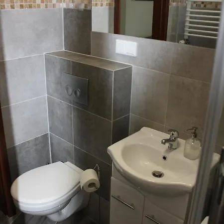 Place 4 *