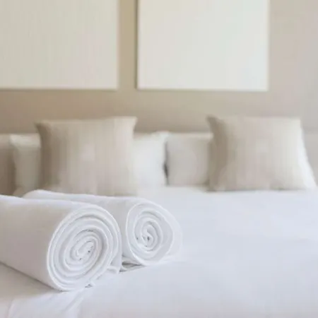 酒店 Metropolo By Golden Tulip 4*