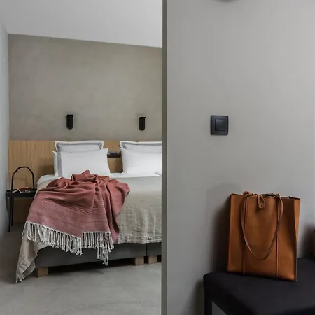 Apartment Academia