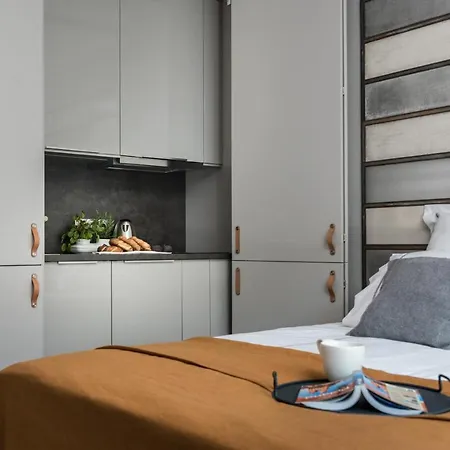 Apartment Academia