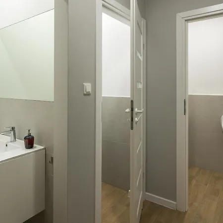 Apartment Jacuzzi Party & Event Space Up To 40 *