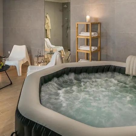 Jacuzzi Party & Event Space Up To 40 * Krakow