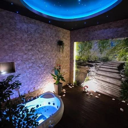 Z Jacuzzi Apartmán *