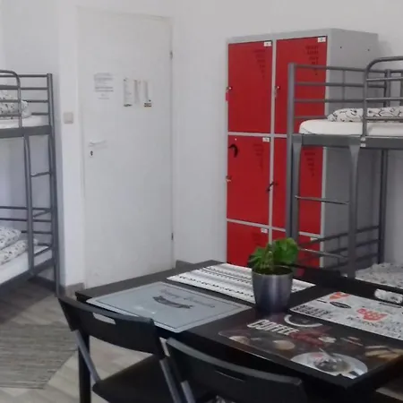 Art Hostal *