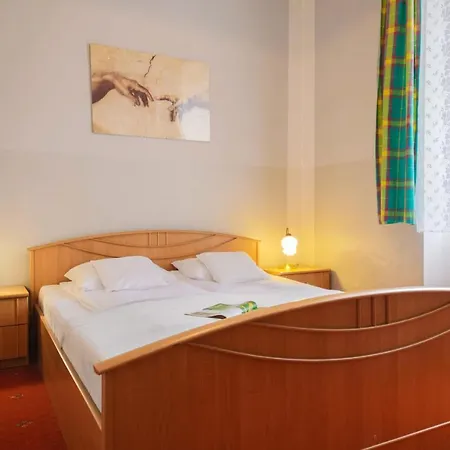 Red Carpet Hostel