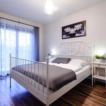 Meridian Apartment