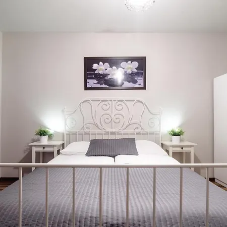 Meridian Apartment