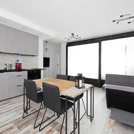Apartament Ludwinowska11 *