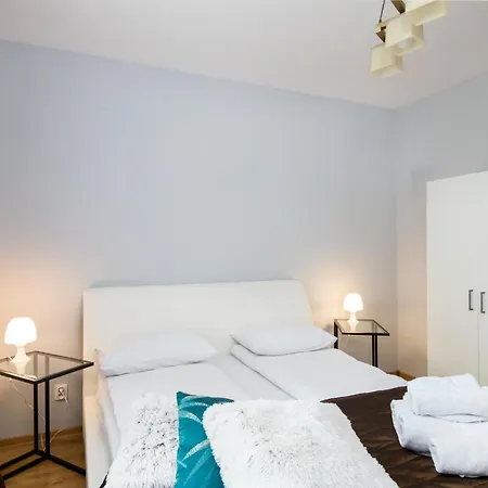 Nad Wisla Z Basenem Apartment Krakow