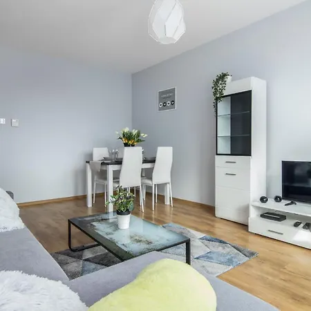 Nad Wisla Z Basenem Apartment *