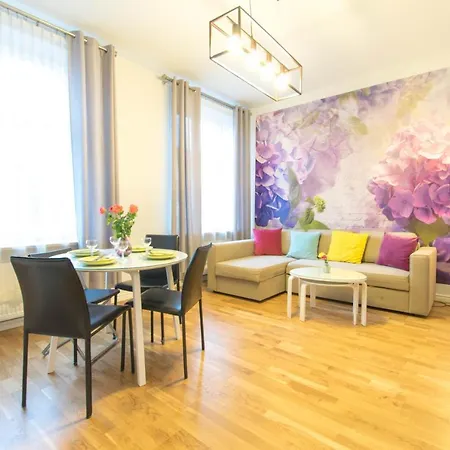 Old Town Krupnicza Apartment