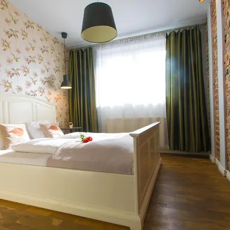 Old Town Krupnicza Apartment