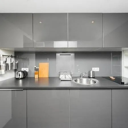 2 Nights Apartments - Great Location, Right Next To Main Rail And Bus Station, 10 Min To Main Square By Foot Aparthotel 3*