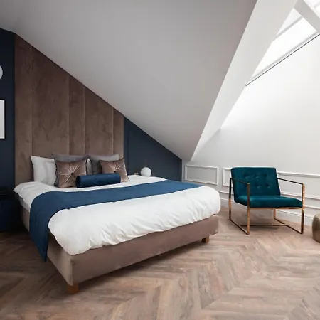 Apartment Palace *