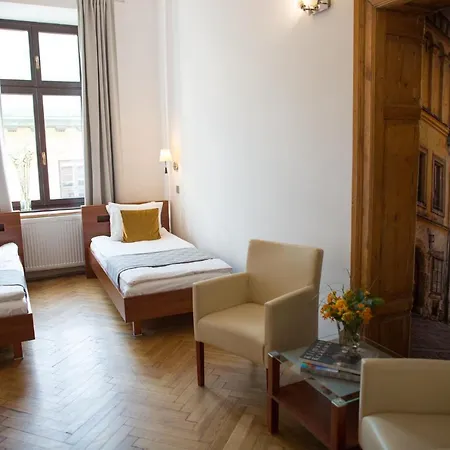Tango House Bed & Breakfast 3*