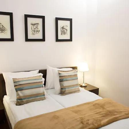 Tango House Bed & Breakfast 3*