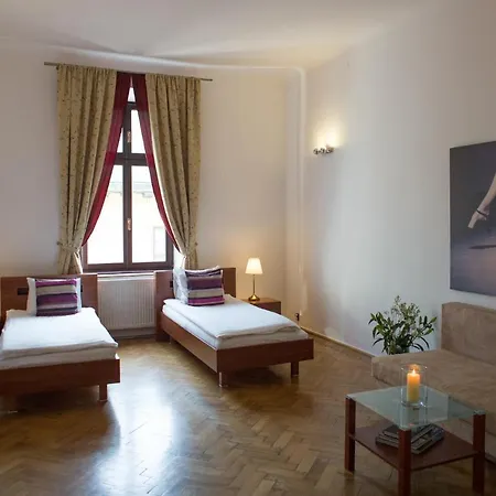Tango House Bed & Breakfast 3*