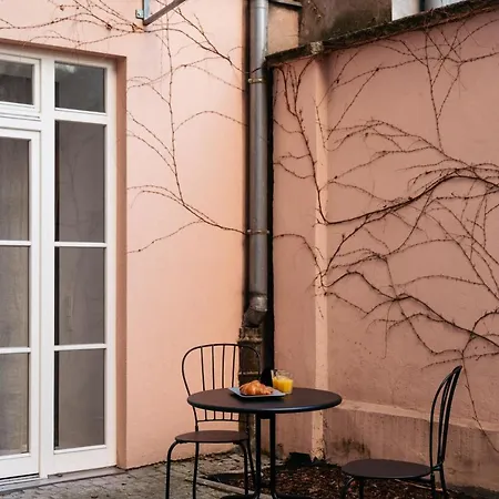 Art - Loftaffair Apartment *