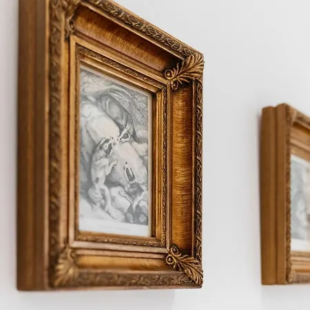 Art - Loftaffair Apartment