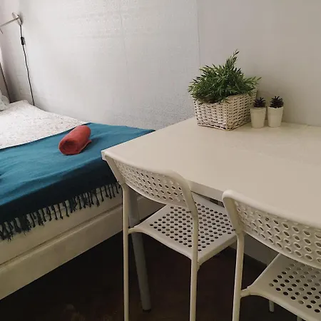 Aleje 28 Hostel *
