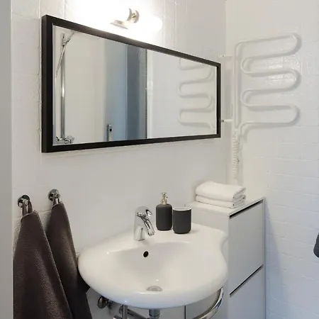 Aparthotel Modern In Old City 3*